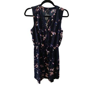 NWT 41 Hawthorn Keyhole Neck Blouse Navy Floral Size Small